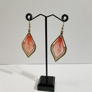peach thread dangle 2 3/4" long gold tone earrings